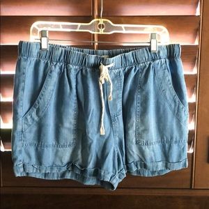 Lovestitch drawstring shorts